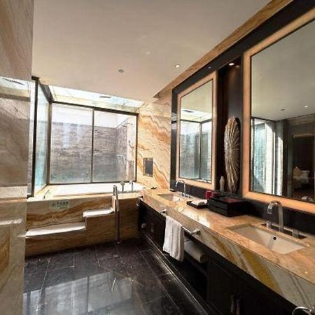 Eadry Royal Garden Hotel Haikou Haikou  Exterior photo